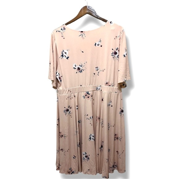 136 Torrid | EUC Blush Pink Floral Studio Knit Skater Dress (size 3X) - Picture 3 of 13